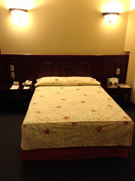 Hotel Real De Uruapan Uruapan  Zimmer foto